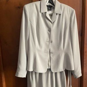 Seta Studio Women's Suit - Size 6